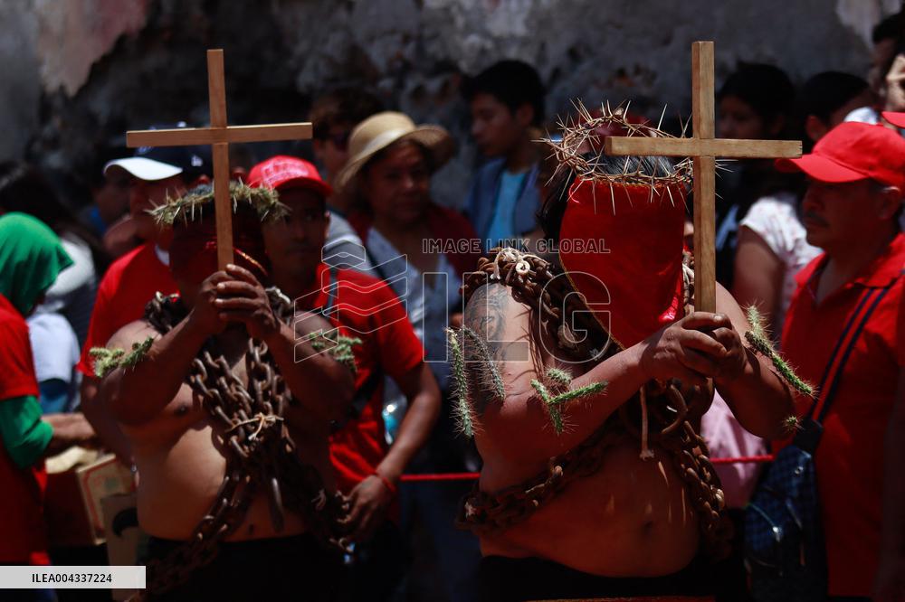 Good Friday Procession In Atlixco - Mexico