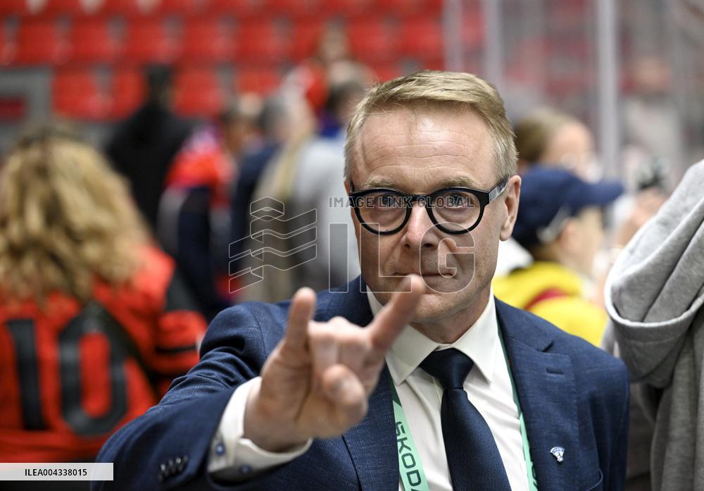 Icehockey, semifinals