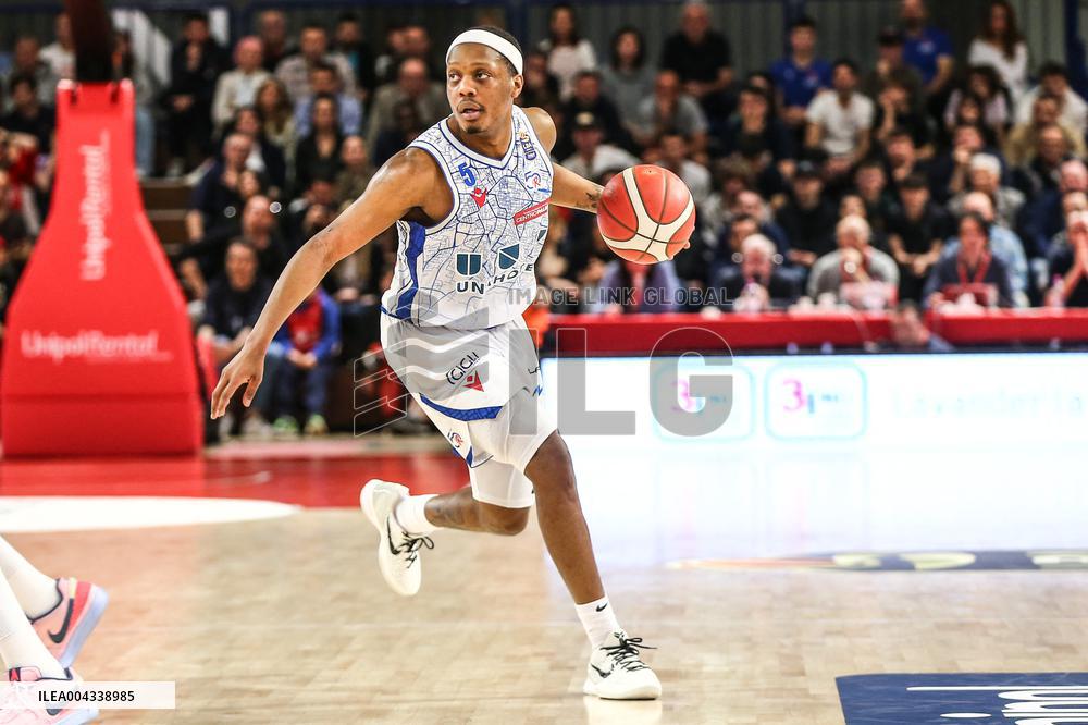 BASKET - Serie A - UNAHOTELS Reggio Emilia vs Napolibasket