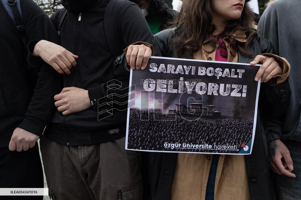 Protests Continue A Month After İstanbul Mayors Detention - Turkey