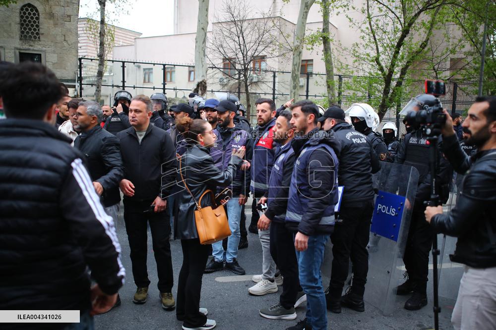 Protests Continue A Month After İstanbul Mayors Detention - Turkey