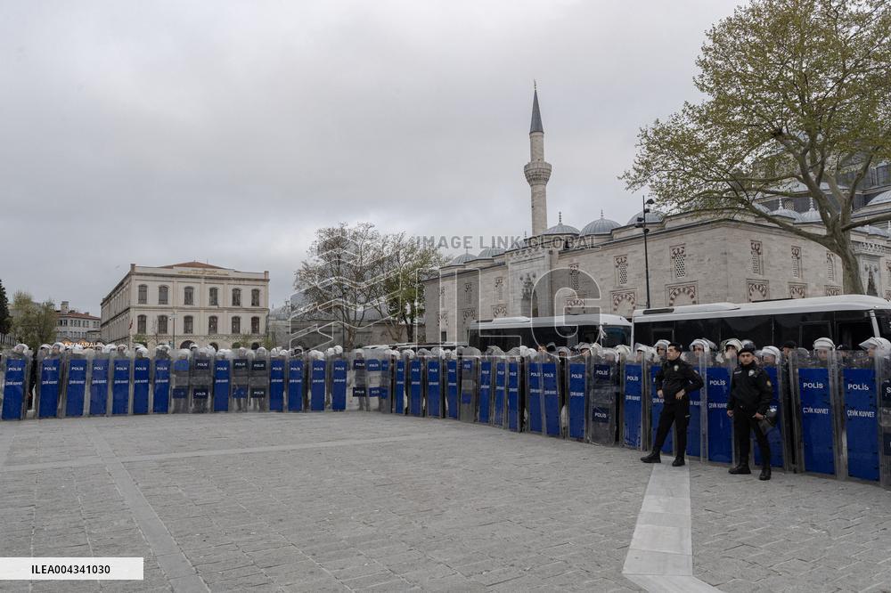 Protests Continue A Month After İstanbul Mayors Detention - Turkey