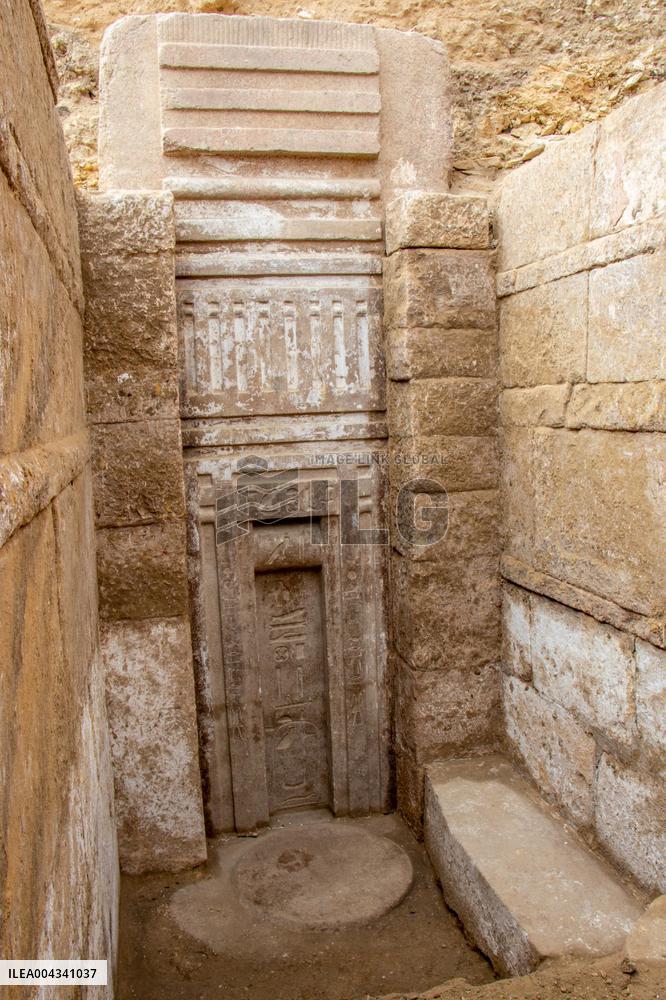 Saqqara Necropolis Ancien Tomb - Egypt