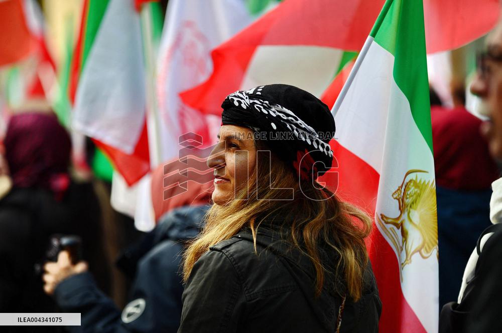 Protest Against the Execution of Political Prisoners in Iran - Paris