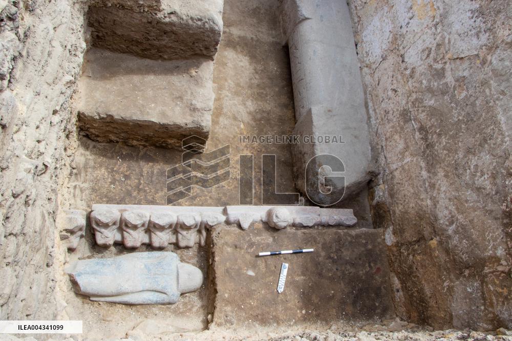 Saqqara Necropolis Ancien Tomb - Egypt