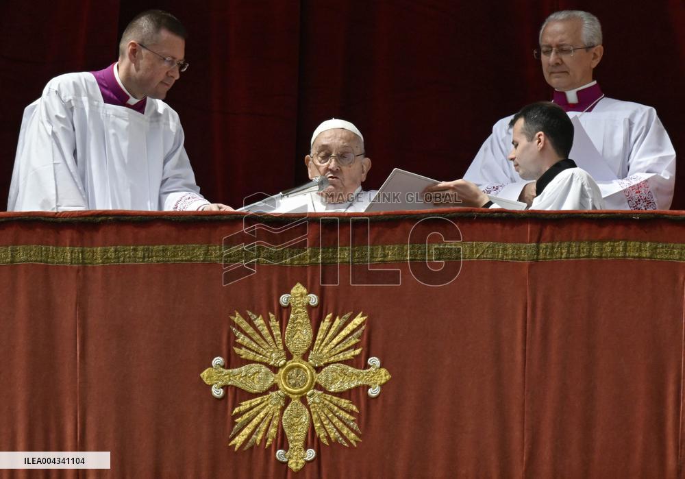 Pope Francis Delivers His Easter Message Urbi et Orbi - Vatican