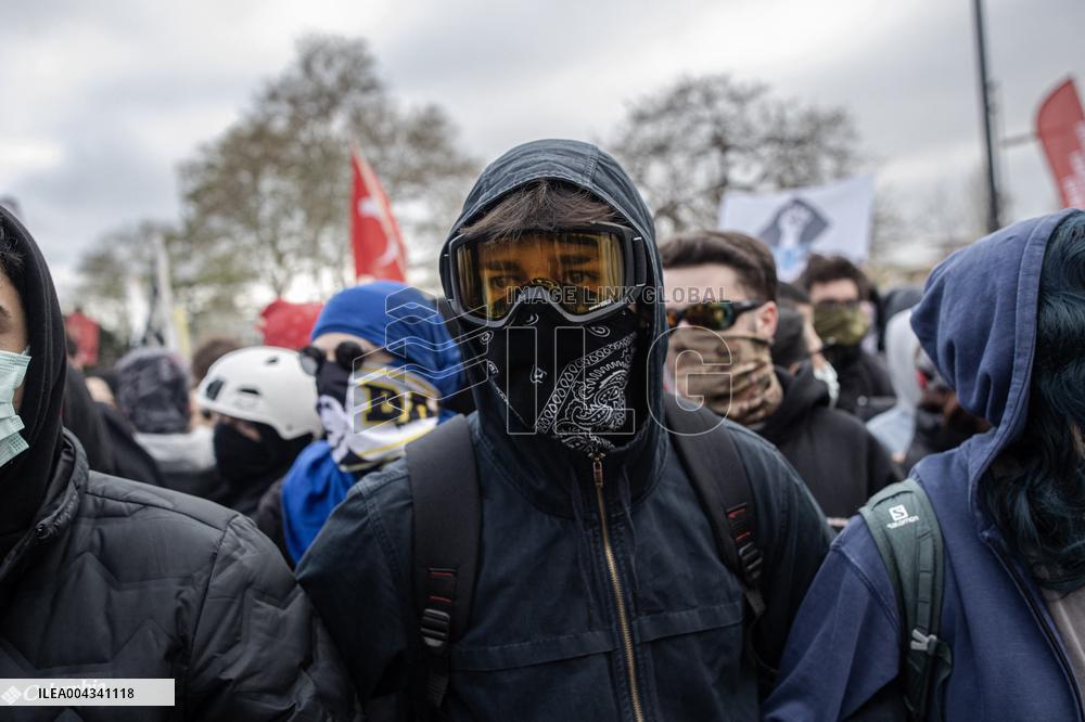 Protests Continue A Month After İstanbul Mayors Detention - Turkey