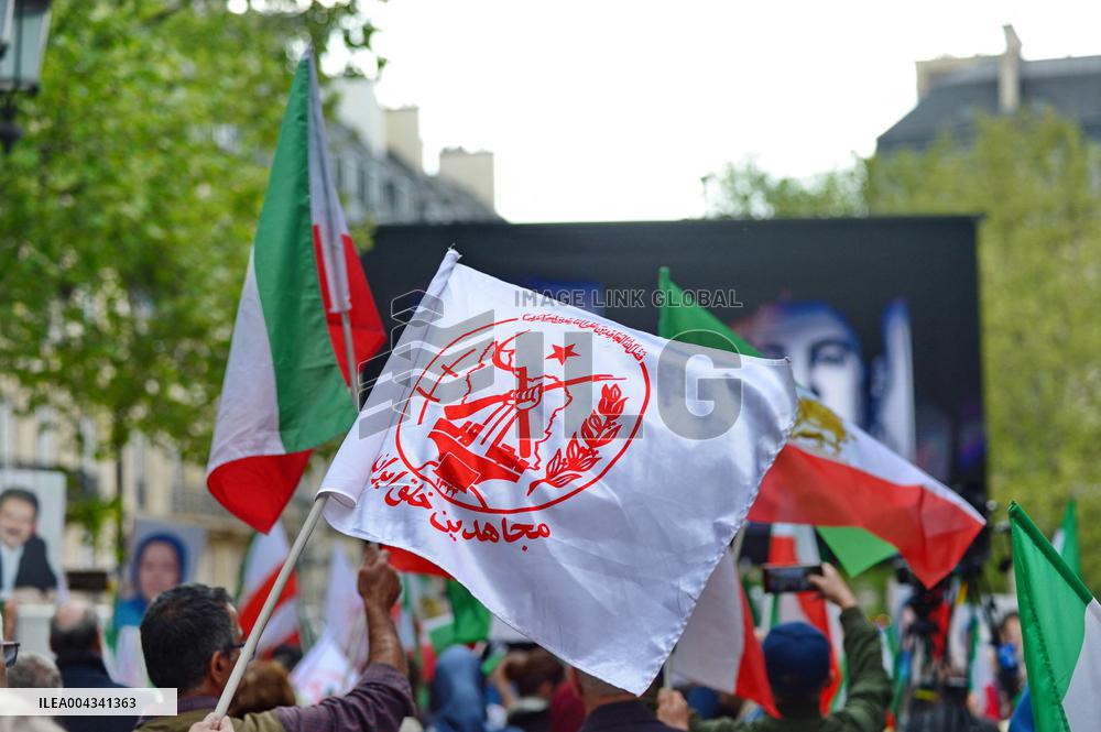 Protest Against the Execution of Political Prisoners in Iran - Paris