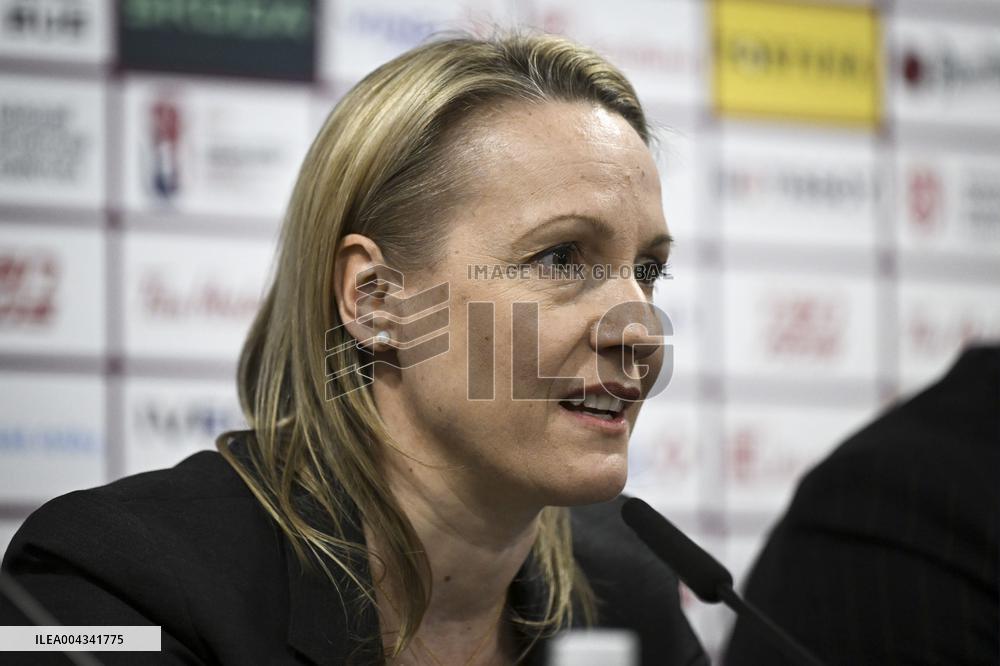 Jääkiekko: Naisten MM-kilpailuissa mitalipelit