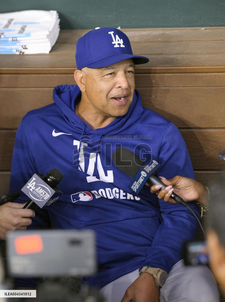 Baseball: Dodgers vs. Rangers