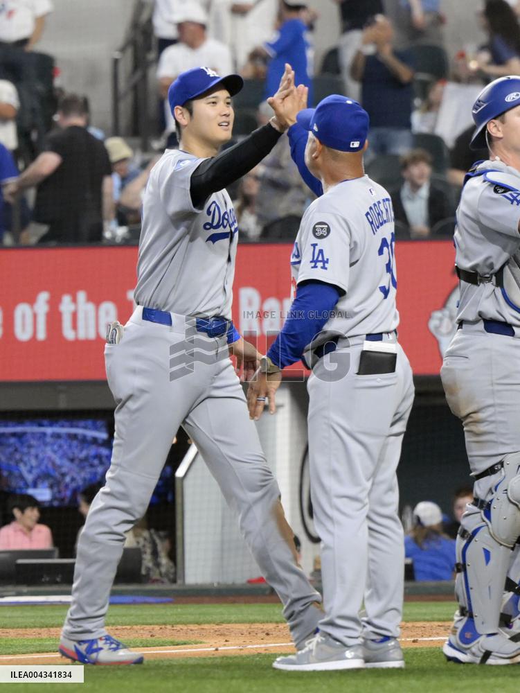 Baseball: Dodgers vs. Rangers