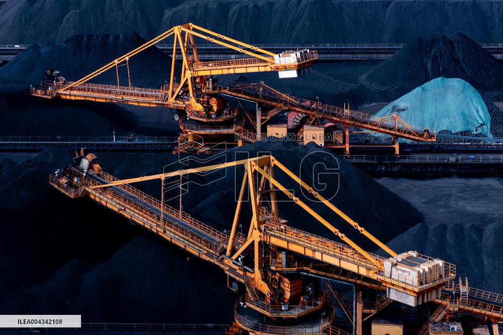 Guoyuan Port Coal Loading in Chongqing
