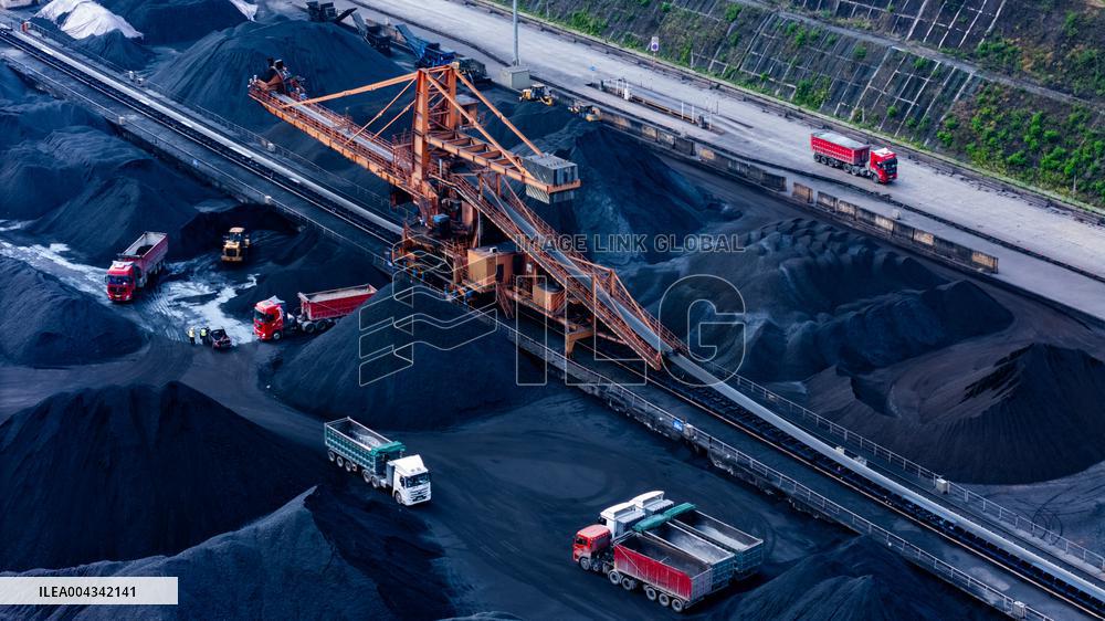 Guoyuan Port Coal Loading in Chongqing