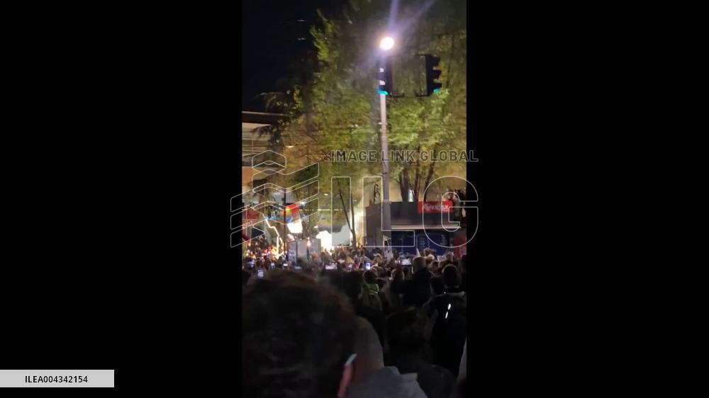 Serbia: Students Block Entrance of Public Broadcaster in Anti-Government Protest 4