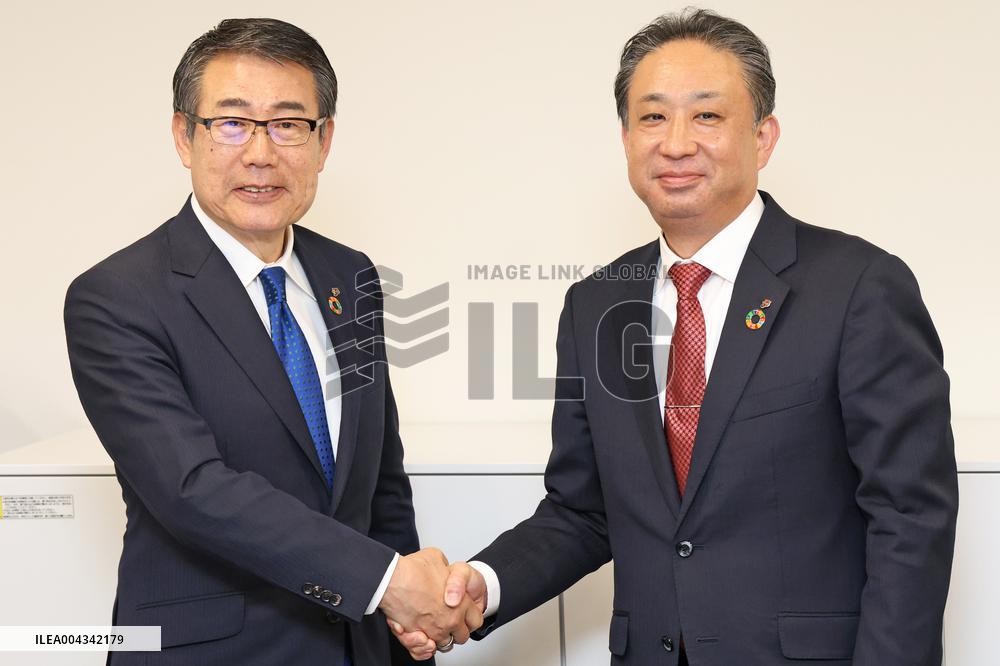 Seven-Eleven Japan President Change Press Conference