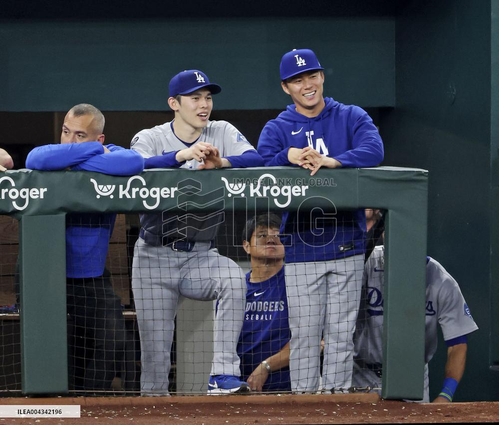 Baseball: Dodgers vs. Rangers