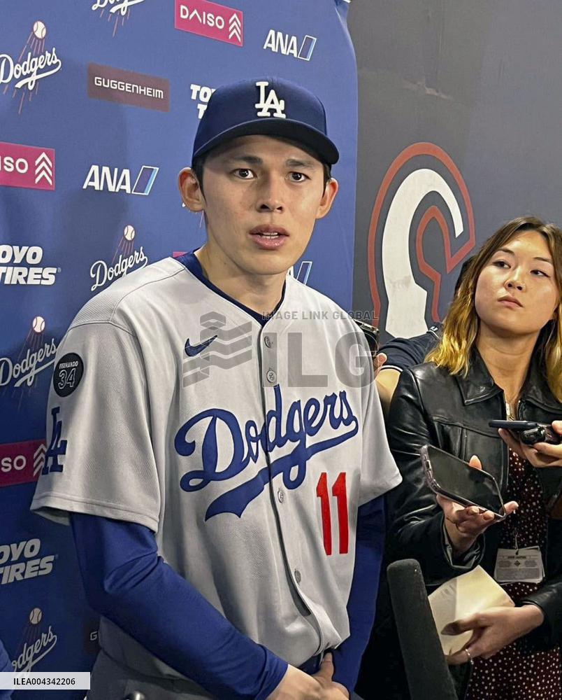 Baseball: Dodgers vs. Rangers