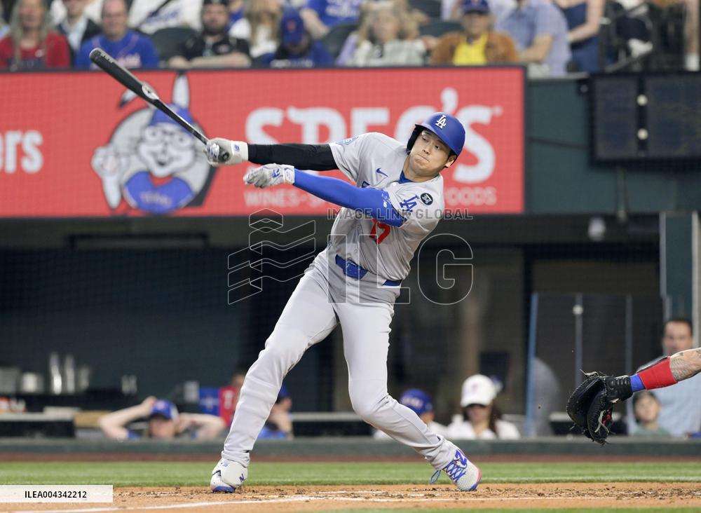 Baseball: Dodgers vs. Rangers