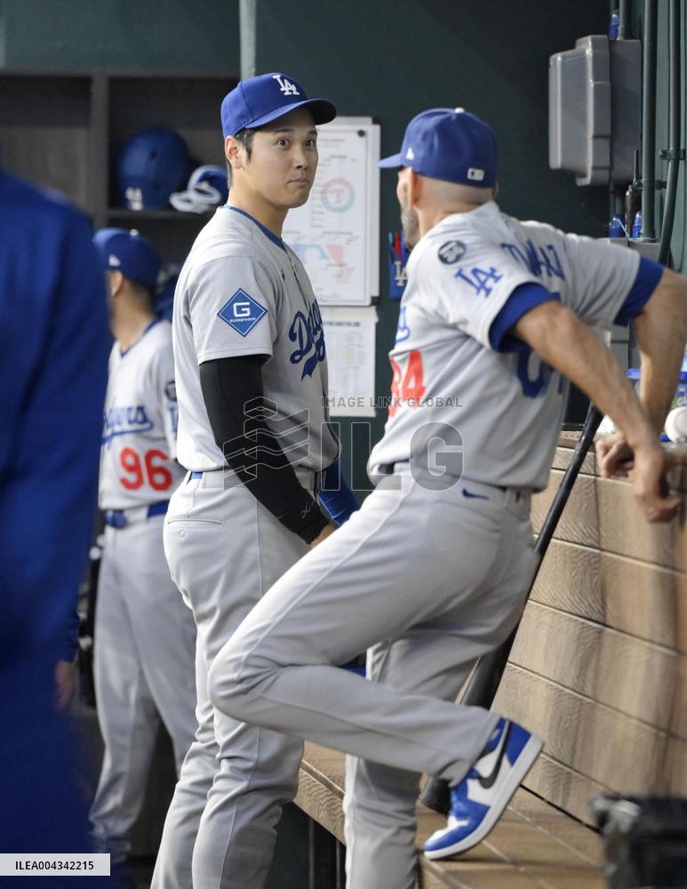 Baseball: Dodgers vs. Rangers