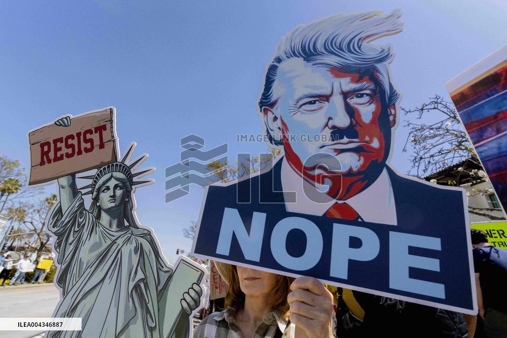 Americans Protest Trump - US