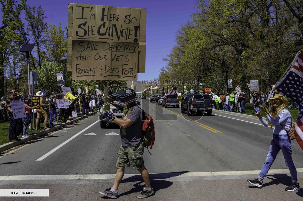 Americans Protest Trump - US