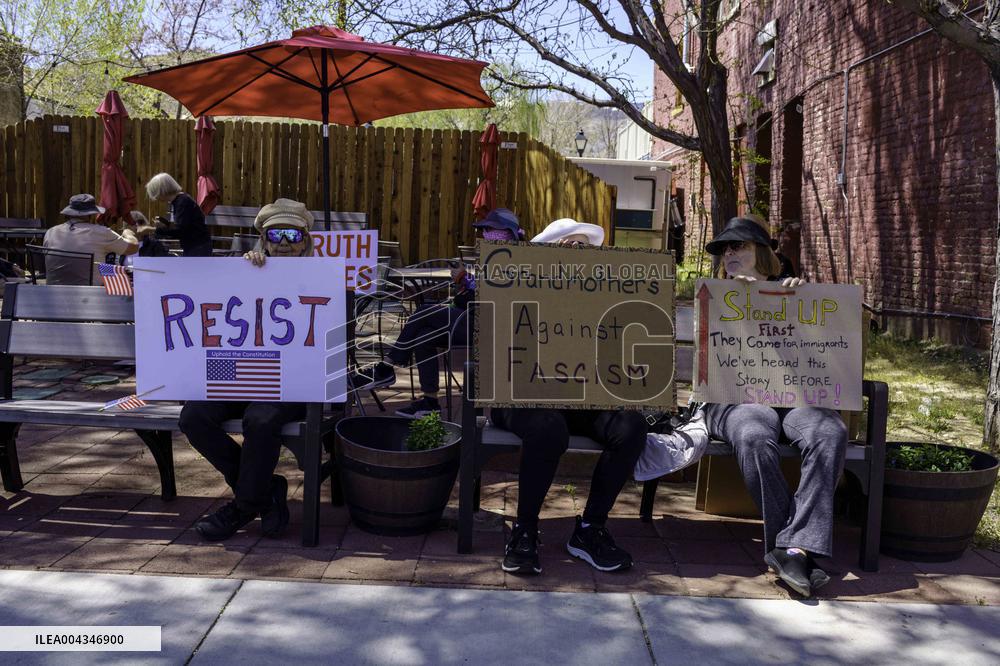 Americans Protest Trump - US