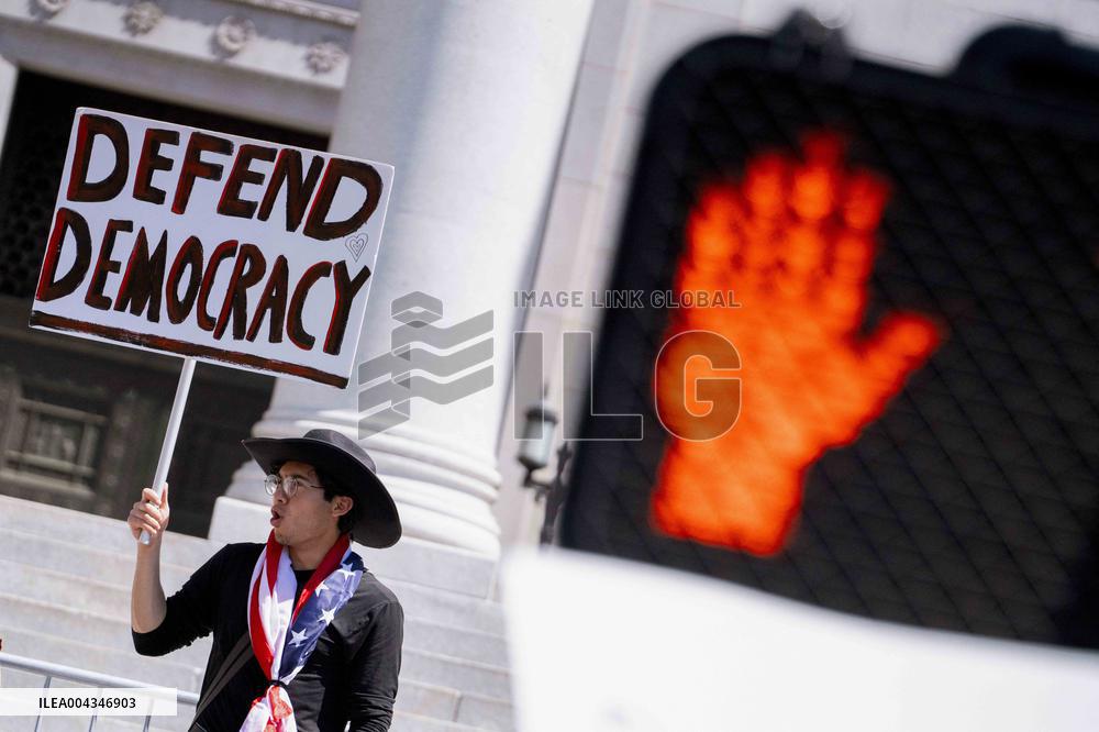 Americans Protest Trump - US