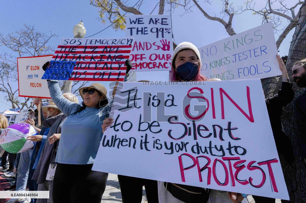 Americans Protest Trump - US