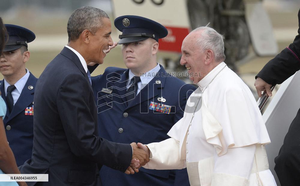 Obamas welcome His Holiness Pope Francis to the United States