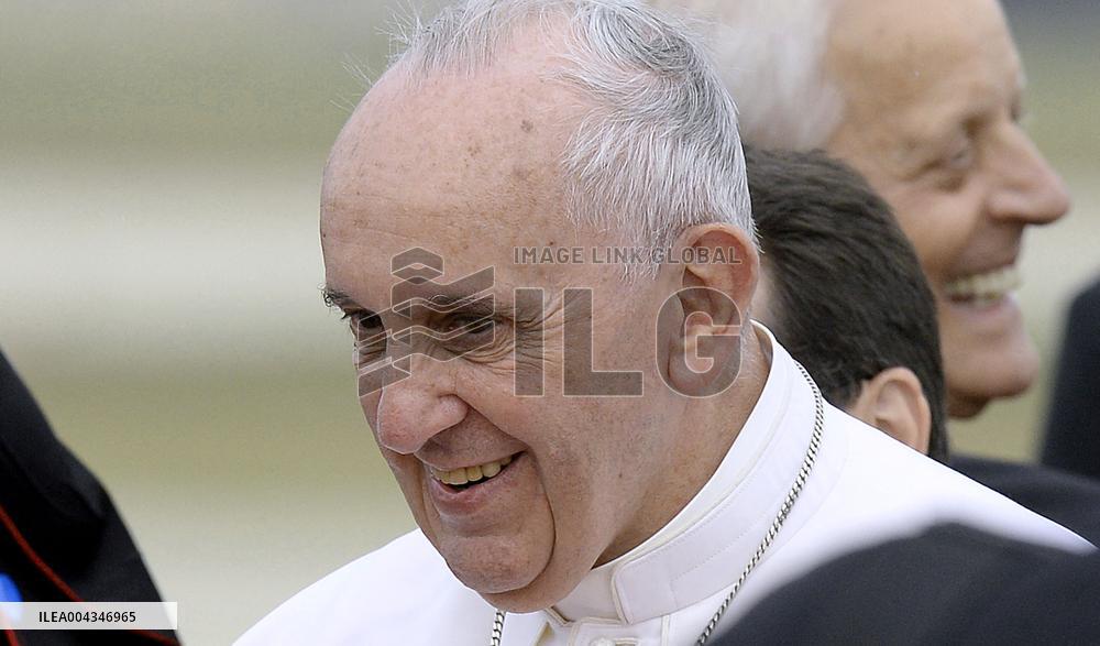 Obamas welcome His Holiness Pope Francis to the United States
