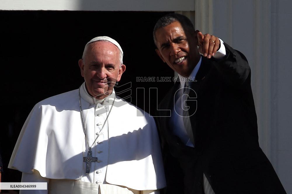 Obama Welcomes Pope Francis to the White House