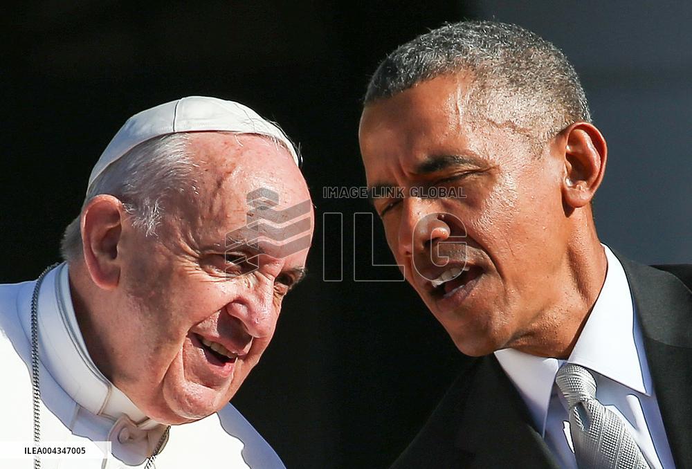 Obama Welcomes Pope Francis to the White House