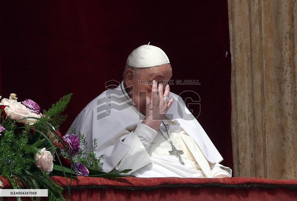 Pope Francis Delivers His Easter Message Urbi et Orbi - Vatican