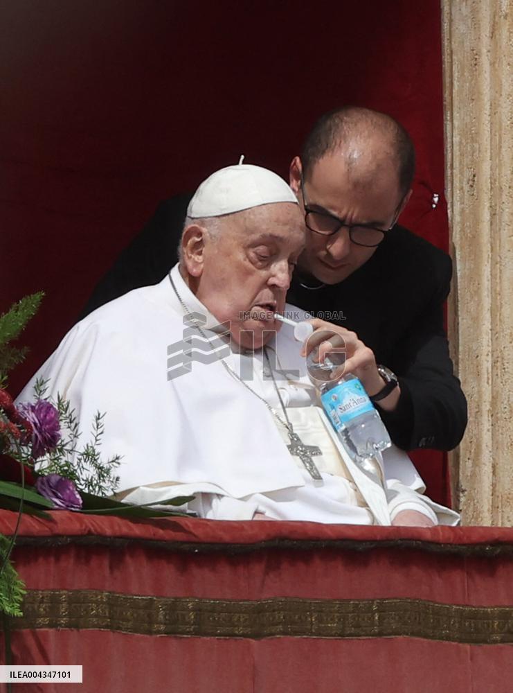 Pope Francis Delivers His Easter Message Urbi et Orbi - Vatican