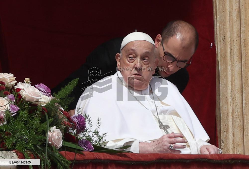 Pope Francis Delivers His Easter Message Urbi et Orbi - Vatican