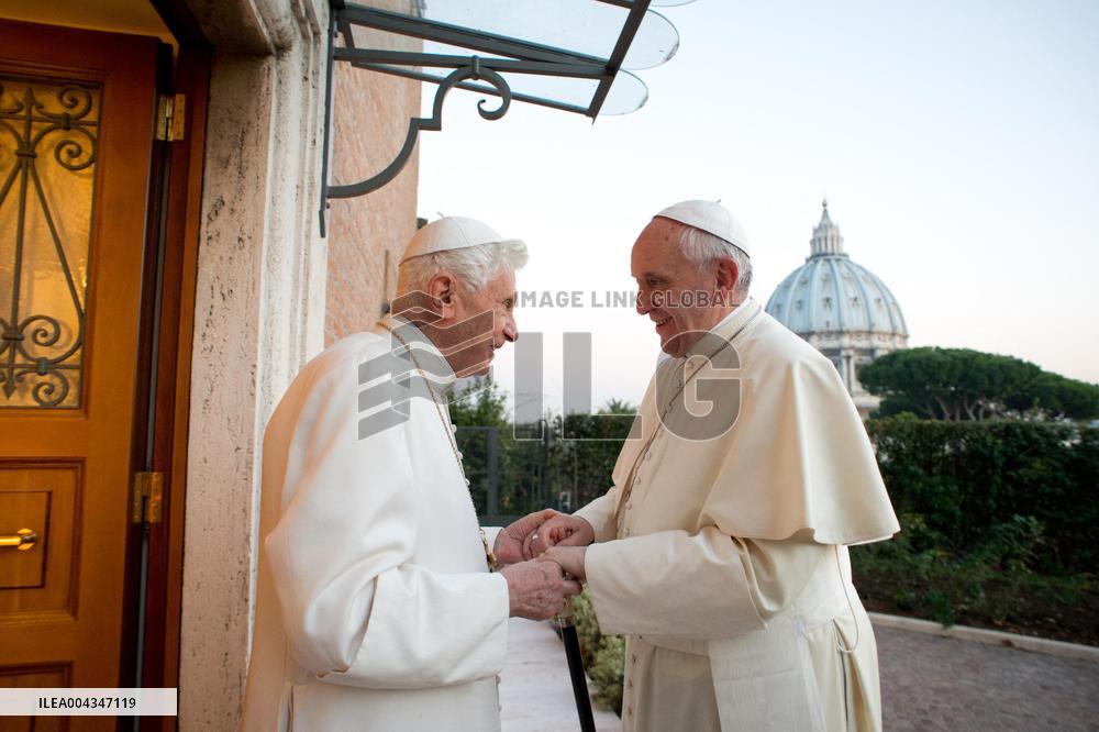 Pope Francis Dies Aged 88