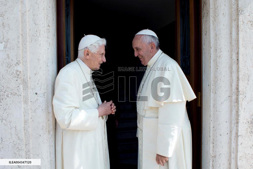 Pope Francis Dies Aged 88