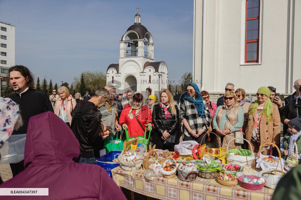 Blessing Easter foods