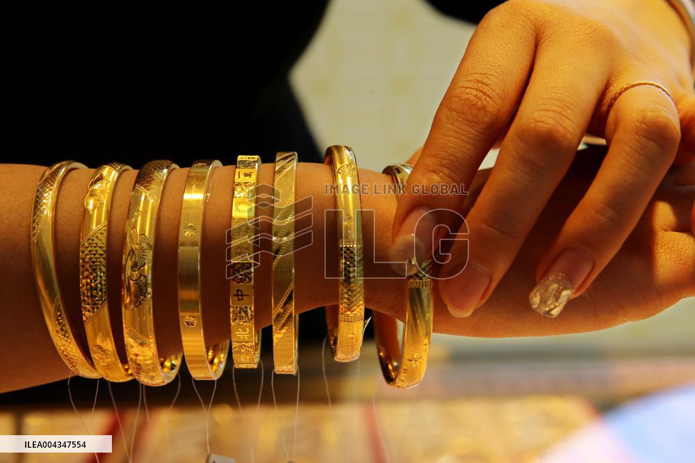 Spot Gold Reached Record High