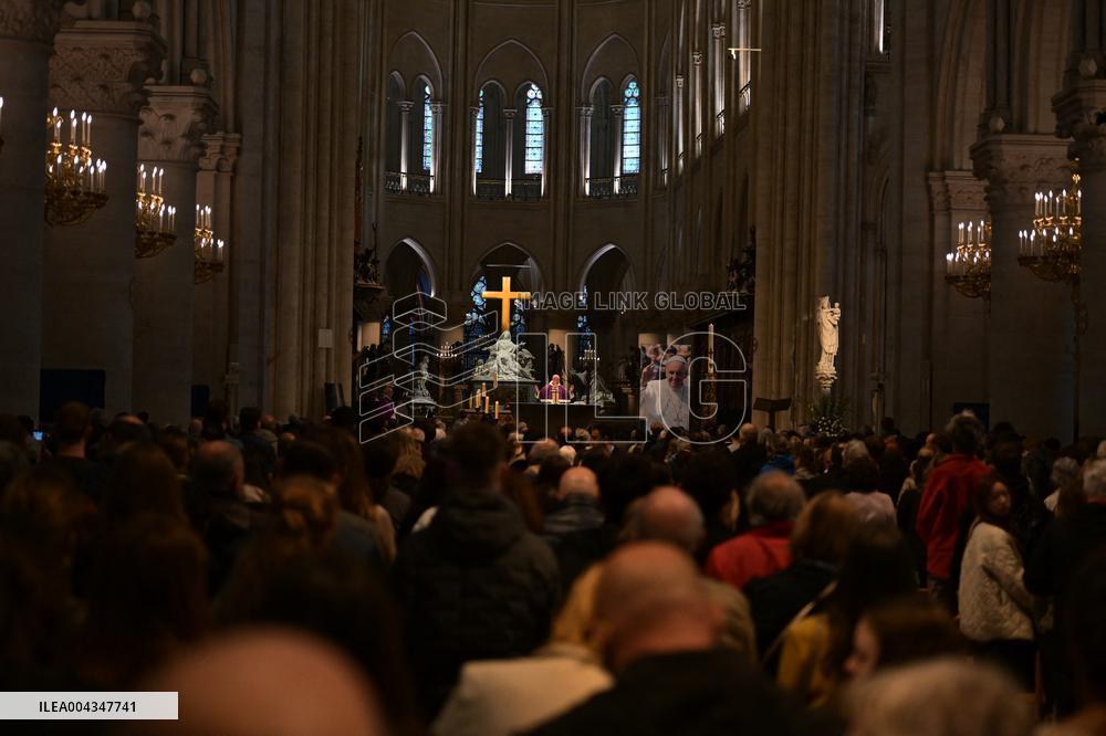 Mass at Notre Dame de Paris following Pope Francis death - FA