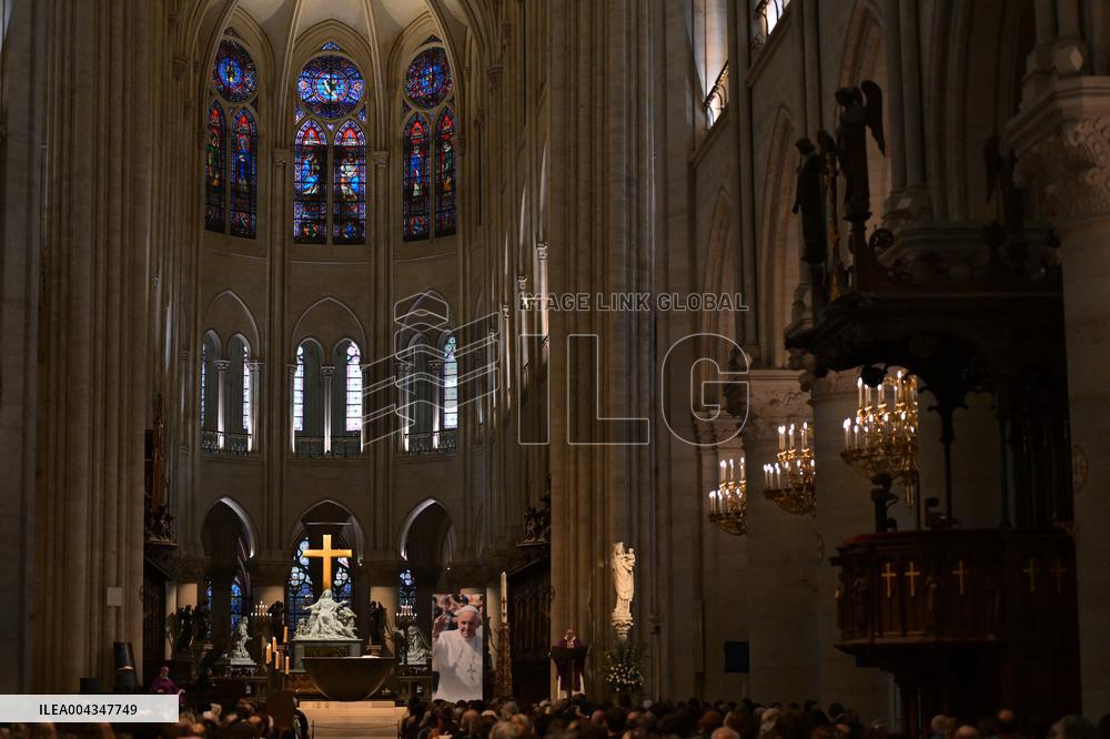 Mass at Notre Dame de Paris following Pope Francis death - FA