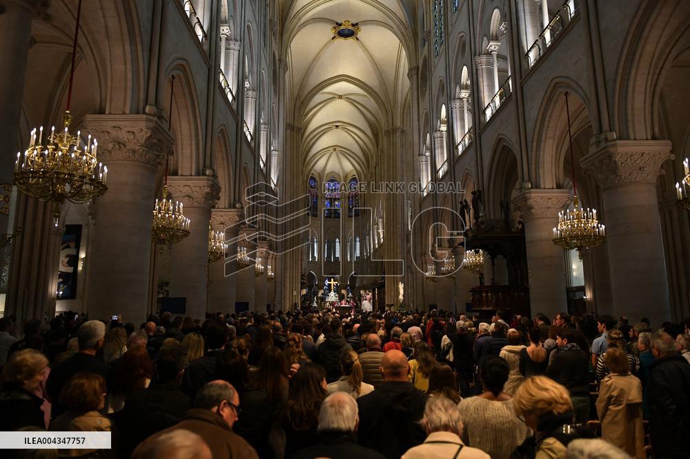 Mass at Notre Dame de Paris following Pope Francis death - FA