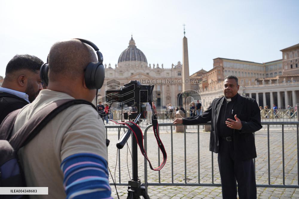 Faithful Gather in St Peters Square After the Death of Pope Francis - Vatican
