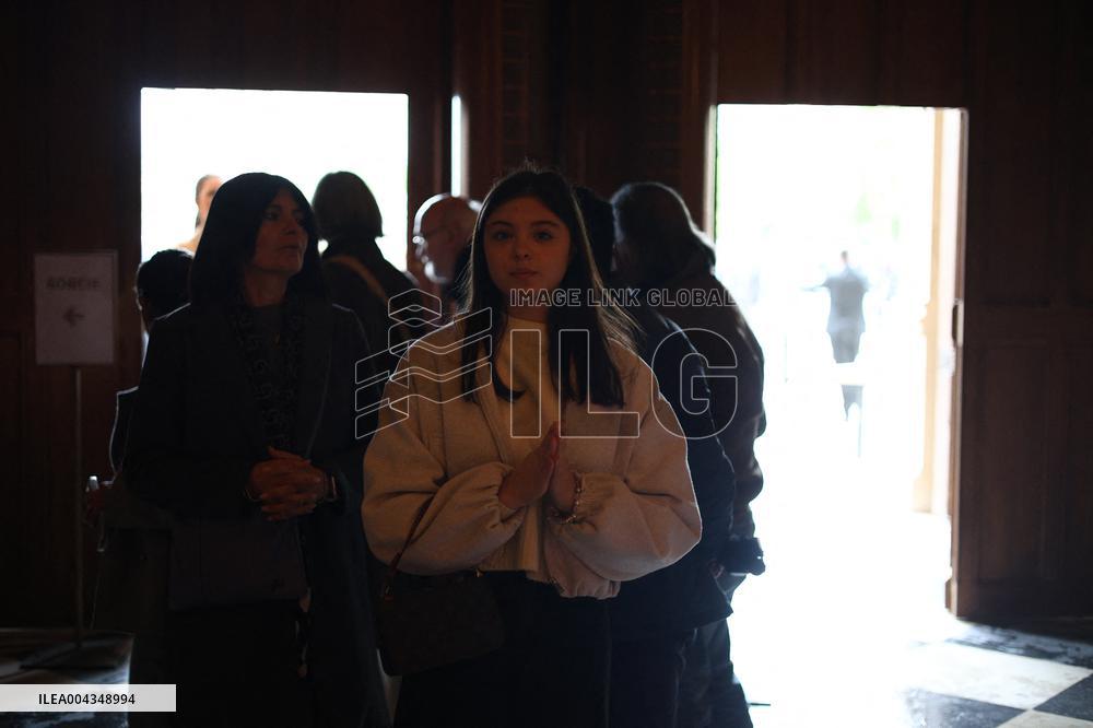 Mass In Notre-Dame Cathedral To Honour Pope Francis - Paris