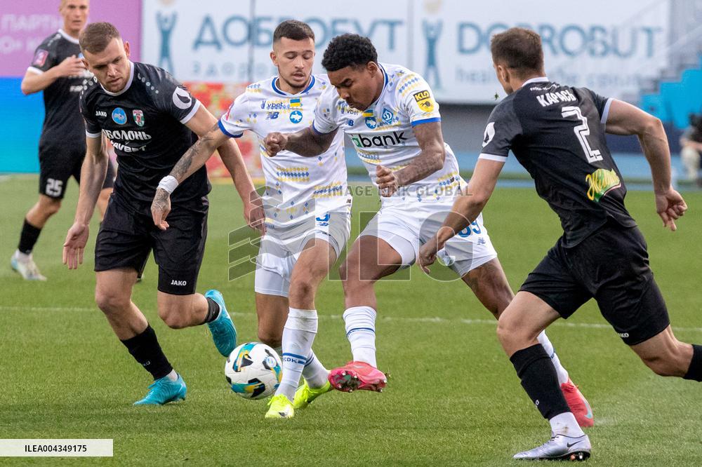 Dynamo defeats Obolon 3-0 in Ukrainian Premier League match
