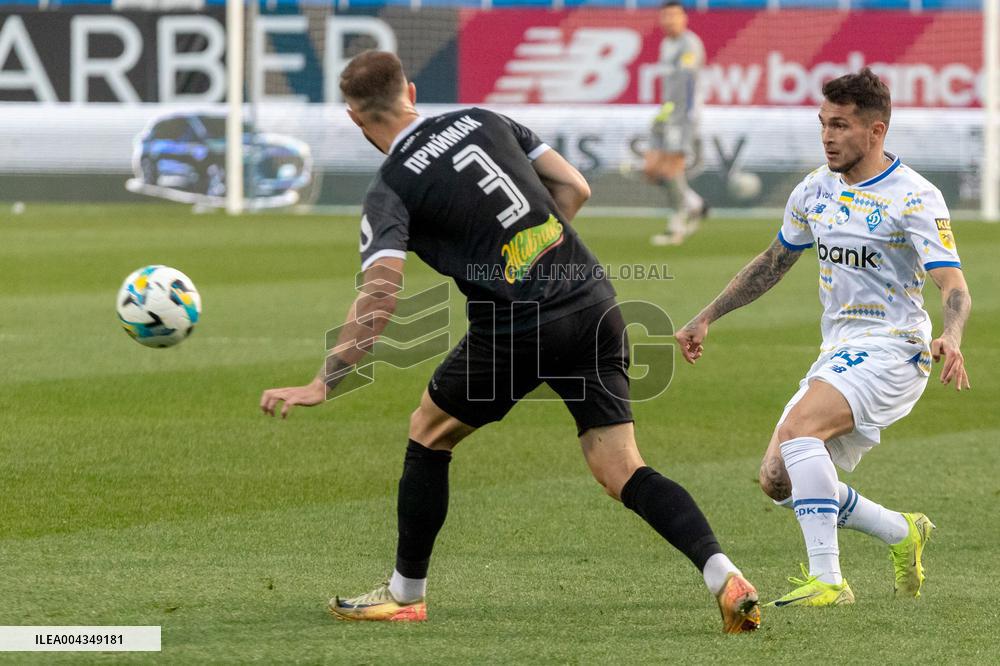 Dynamo defeats Obolon 3-0 in Ukrainian Premier League match