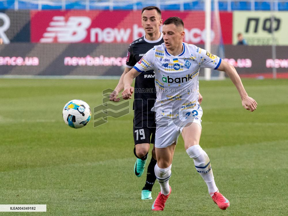 Dynamo defeats Obolon 3-0 in Ukrainian Premier League match