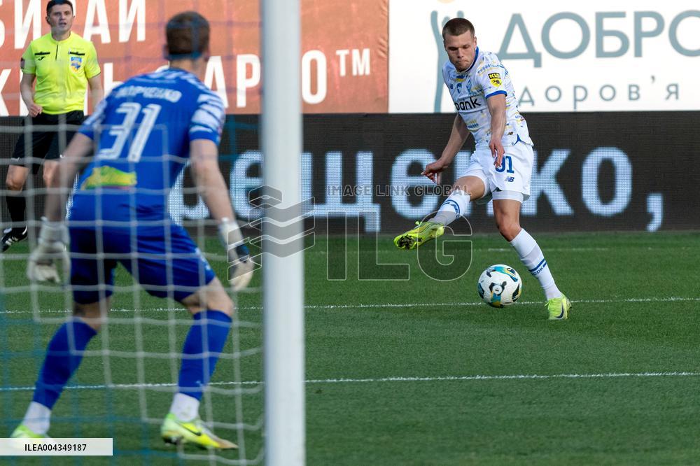 Dynamo defeats Obolon 3-0 in Ukrainian Premier League match