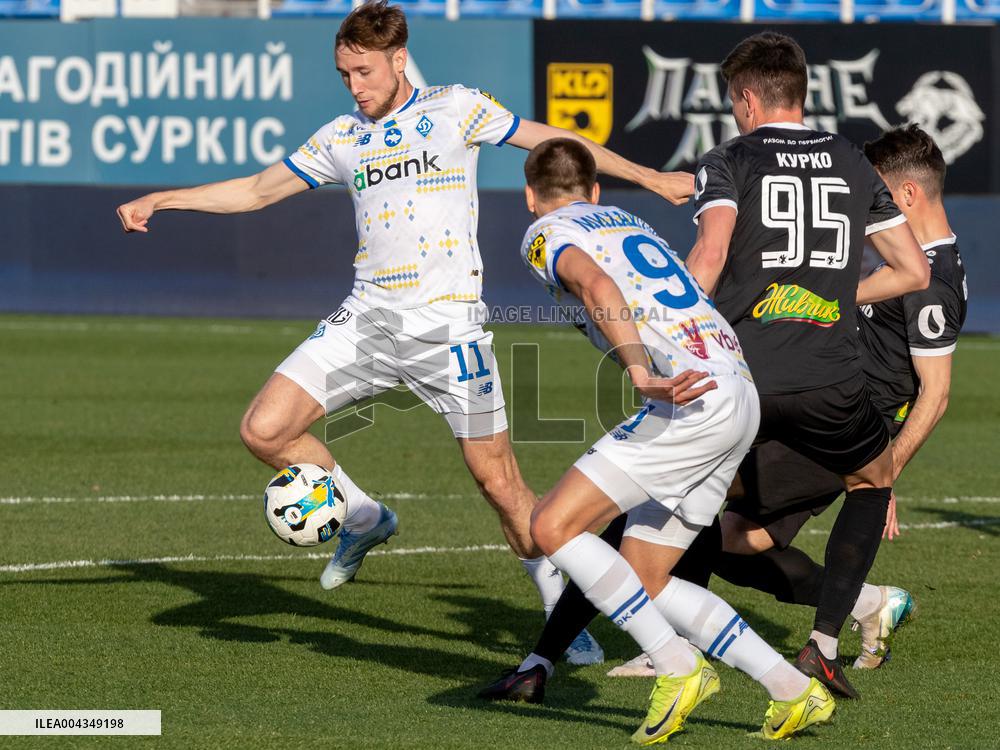 Dynamo defeats Obolon 3-0 in Ukrainian Premier League match