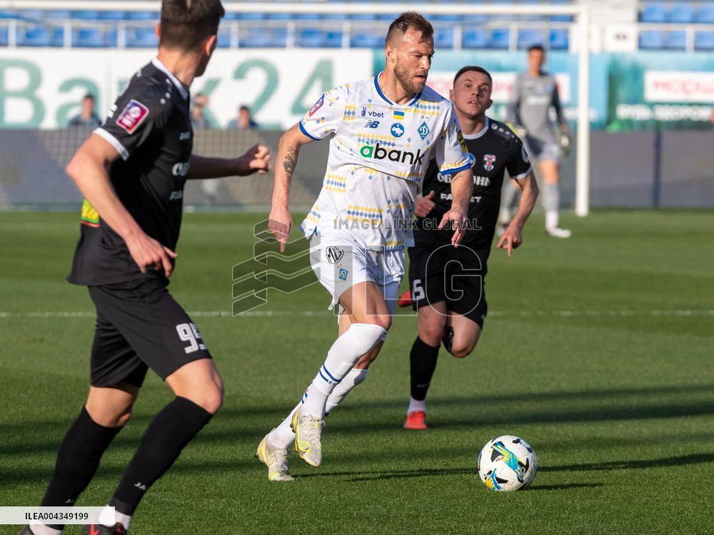 Dynamo defeats Obolon 3-0 in Ukrainian Premier League match